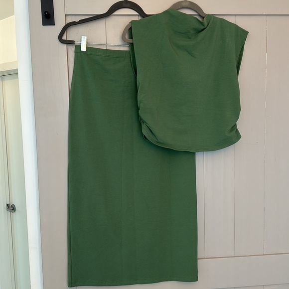 NWT Reformation Green Matching Skirt Set Ladies L - Picture 4 of 4